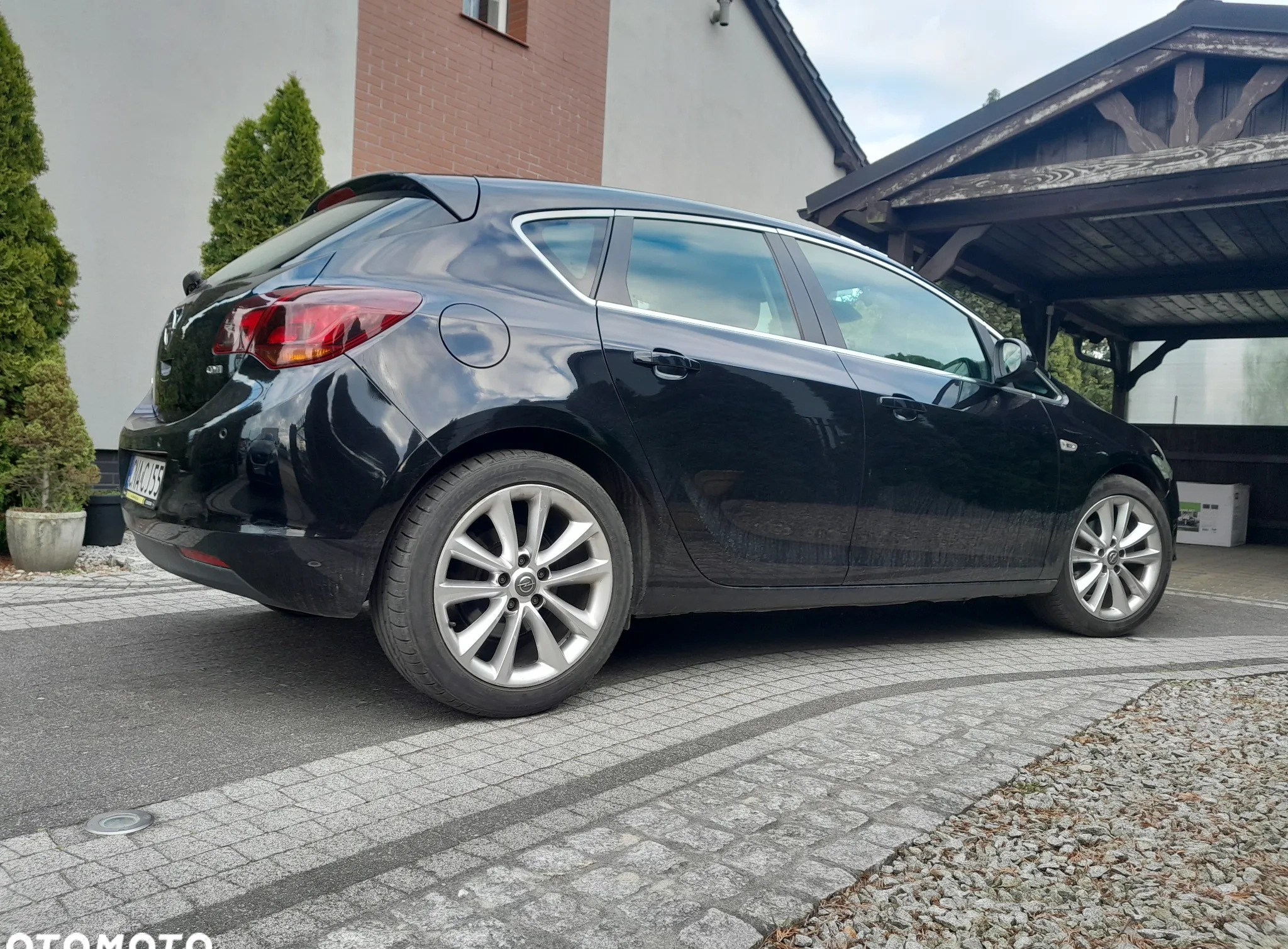 Opel Astra cena 21900 przebieg: 142375, rok produkcji 2010 z Witkowo małe 106